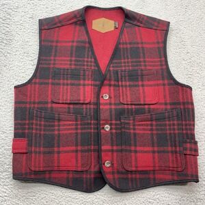 Woolrich Wool Vest Mens L‎ Vintage Made USA Red Buffalo Plaid 3 Button 4 Pocket